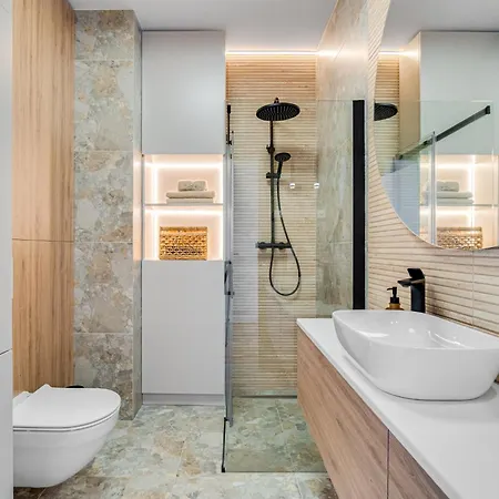 Poniatowskiego Parkside Studio~parking And Lift *