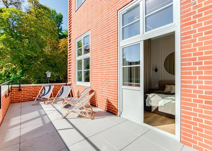 Poniatowskiego Parkside Studio~parking And Lift Apartment