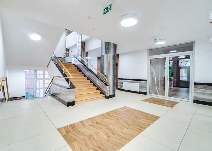 Poniatowskiego Parkside Studio~parking And Lift Apartment *